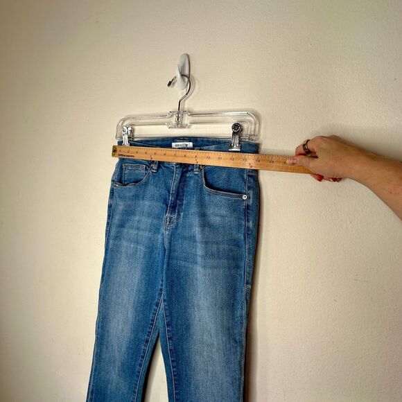 Good American Blue Good Legs Cropped Mid-Rise Body Hug Booty Shaping Raw Hem 28 - Picture 7 of 15